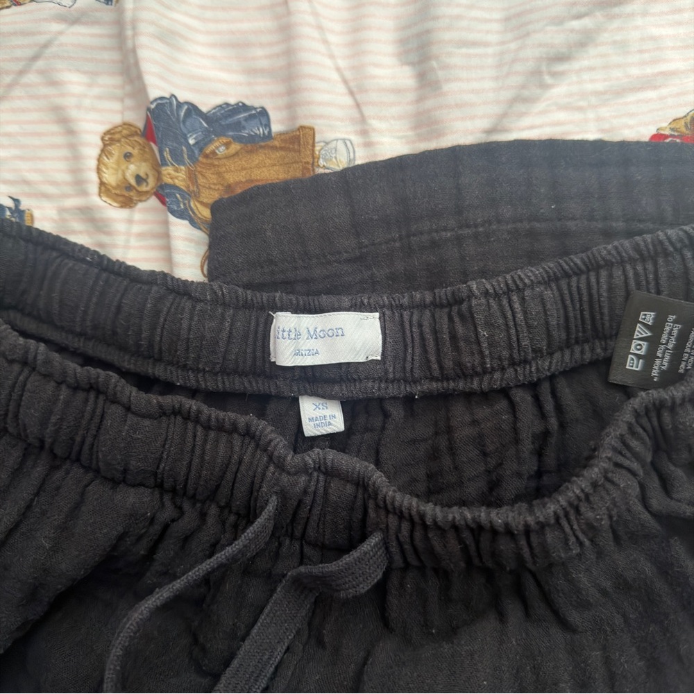 Aritzia Sail Pants - Picture 2 of 2